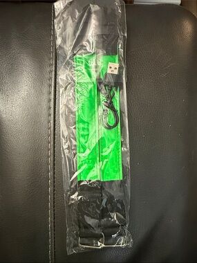 Reflective runner’s straps